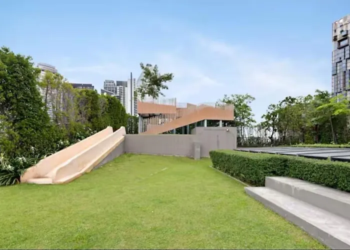 Thonglor Comfort Next To Bts 公寓